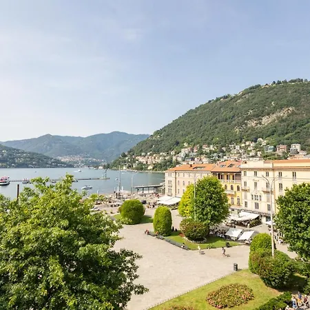 Holiday home Piazza Cavour View - By Myhomeincomo Como